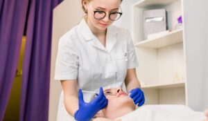 Les tarifs de la chirurgie esthétique varient selon le type de prestation