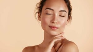 femme avec un maquillage naturel