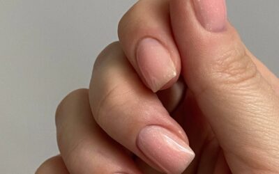 Techniques de manucure pour un look soigné.