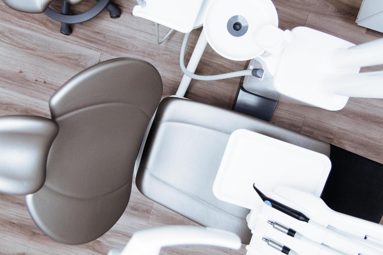 implant sous perioste dentiste